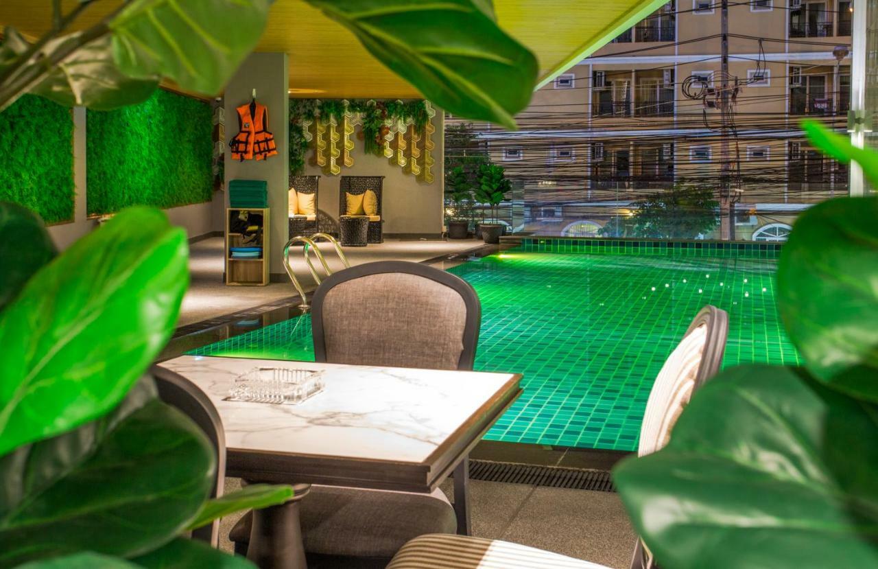 Sn Connx - Sha Plus Pattaya Buitenkant foto